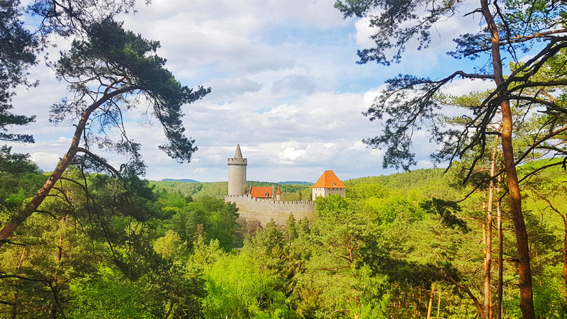 Top-30-pohádkových-hradů-a-zámků-v-České-republice-kokorin